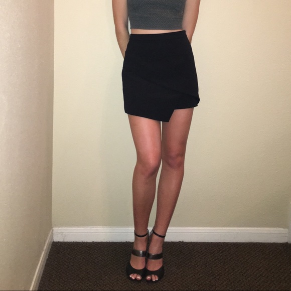 Saks Fifth Avenue heels - Picture 2 of 8